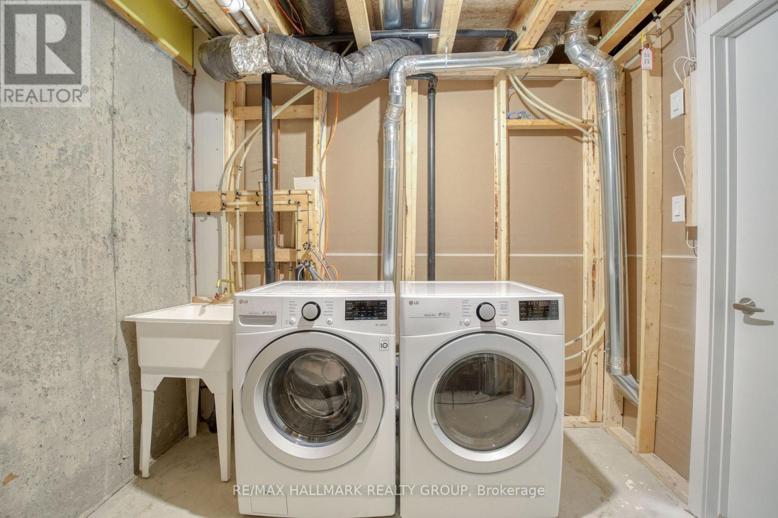 30 Focality Crescent, Ottawa, ON - Indoor Photo Showing Laundry Room