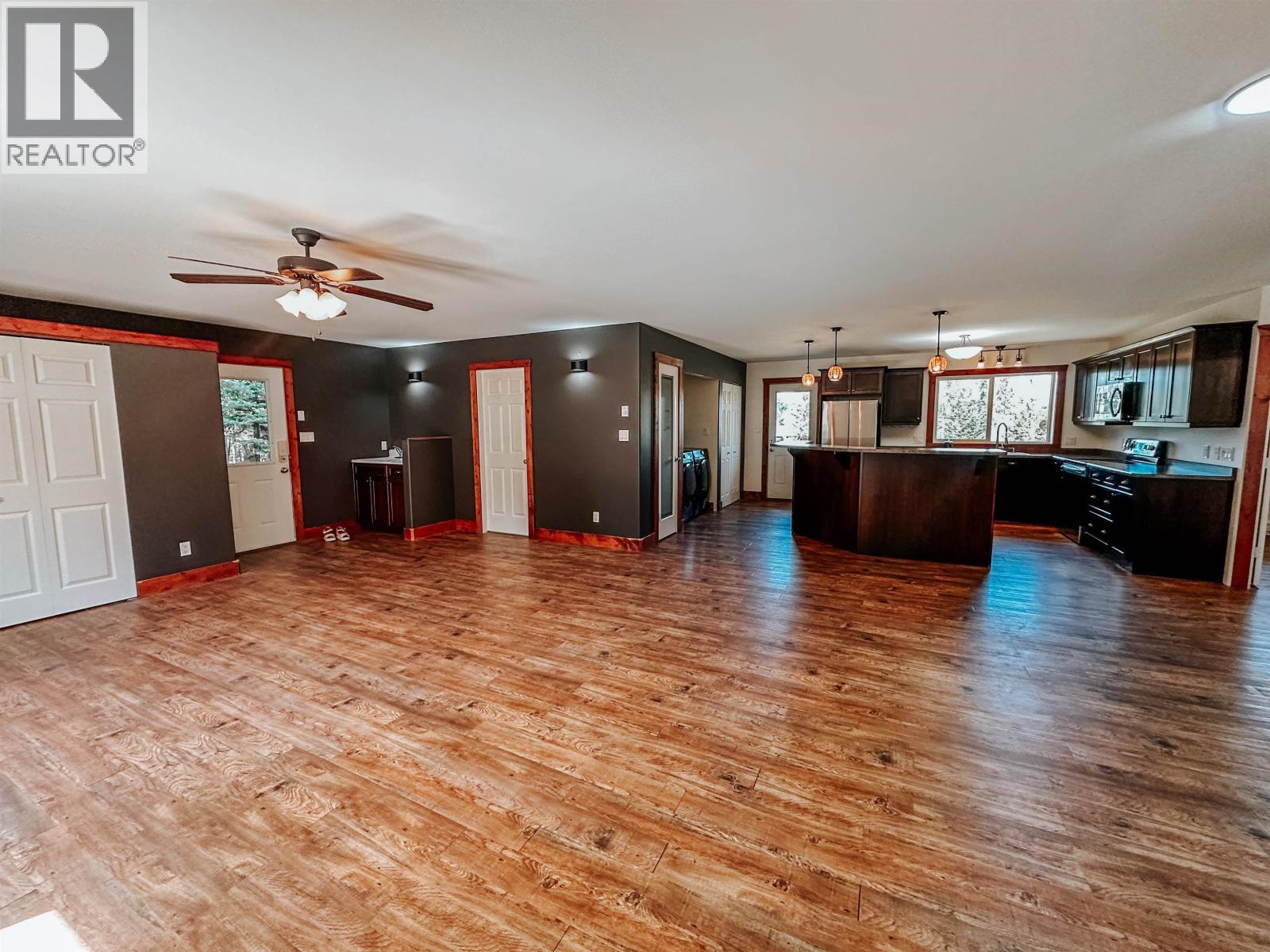 7604 Womack Road, Deka Lake / Sulphurous / Hathaway Lakes, BC - Indoor