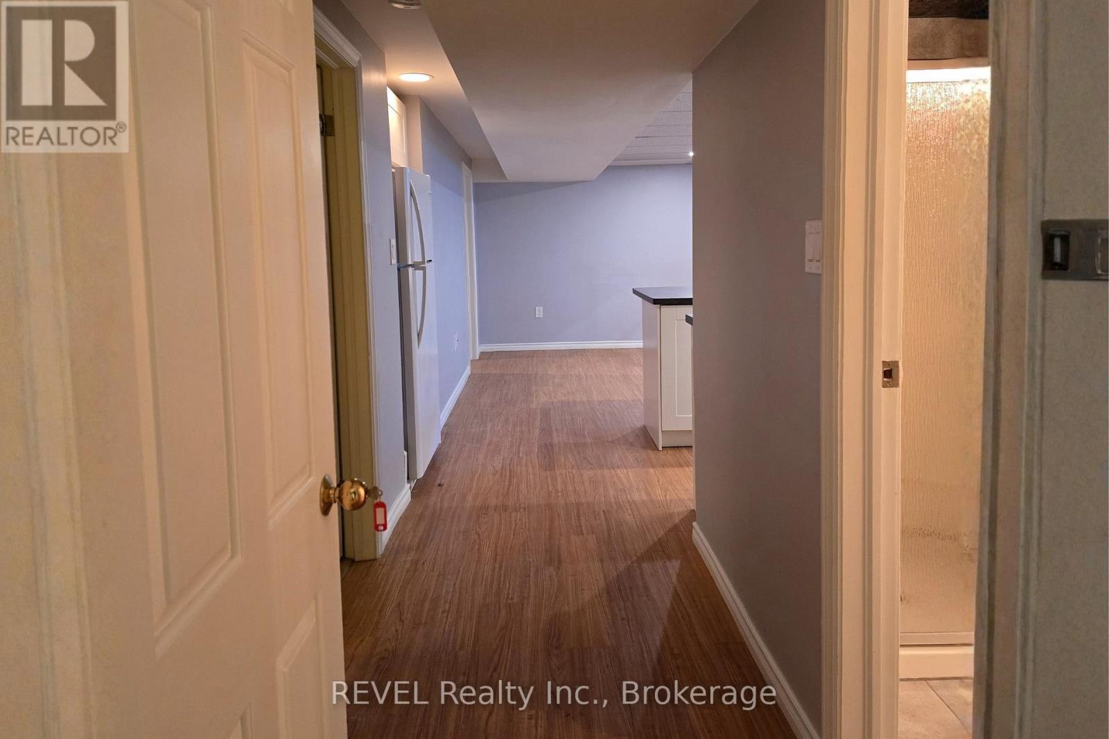 Hallway from entrance - Lower Level - 33 Dundas Crescent, St. Catharines (Burleigh Hill), ON - Indoor Photo Showing Other Room