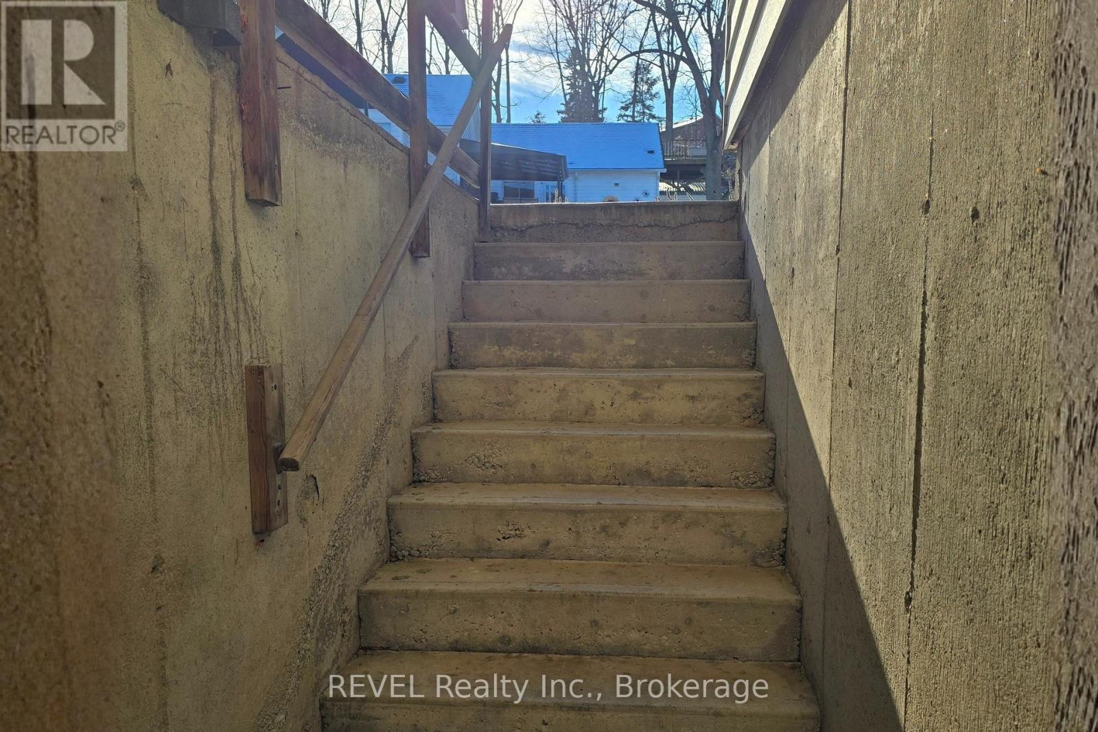 Solid Concreate Stairs from Unit - Lower Level - 33 Dundas Crescent, St. Catharines (Burleigh Hill), ON - Indoor Photo Showing Other Room
