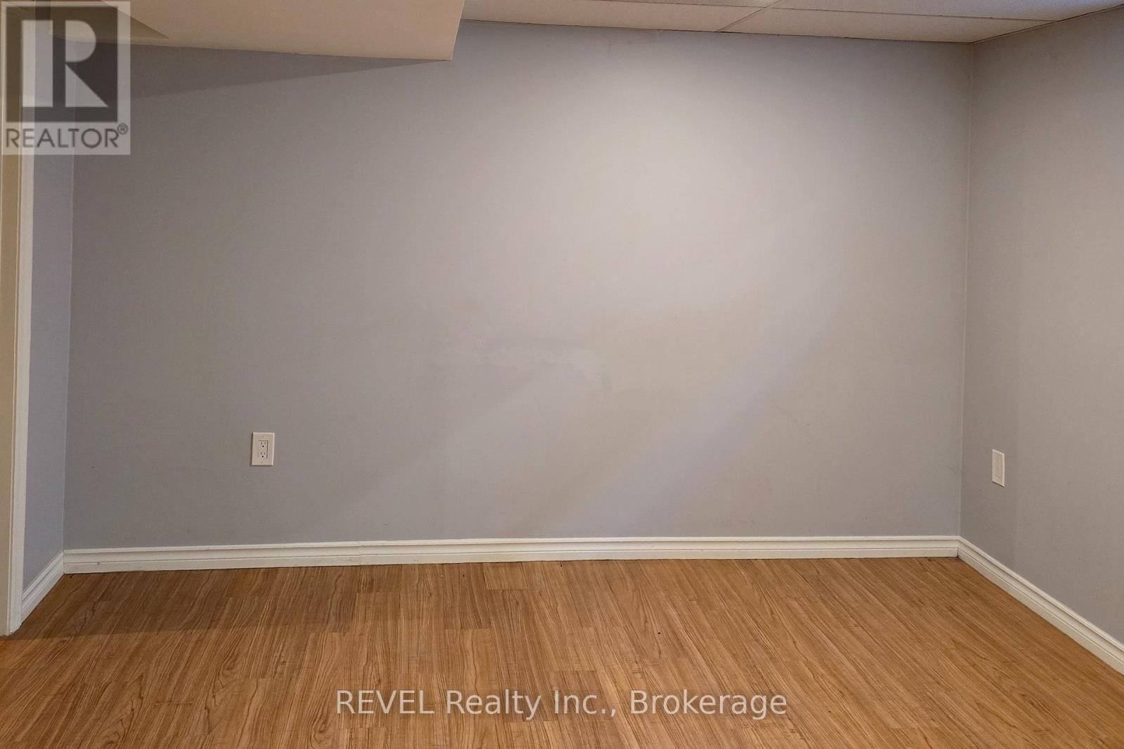 Living Room - Lower Level - 33 Dundas Crescent, St. Catharines (Burleigh Hill), ON - Indoor Photo Showing Other Room