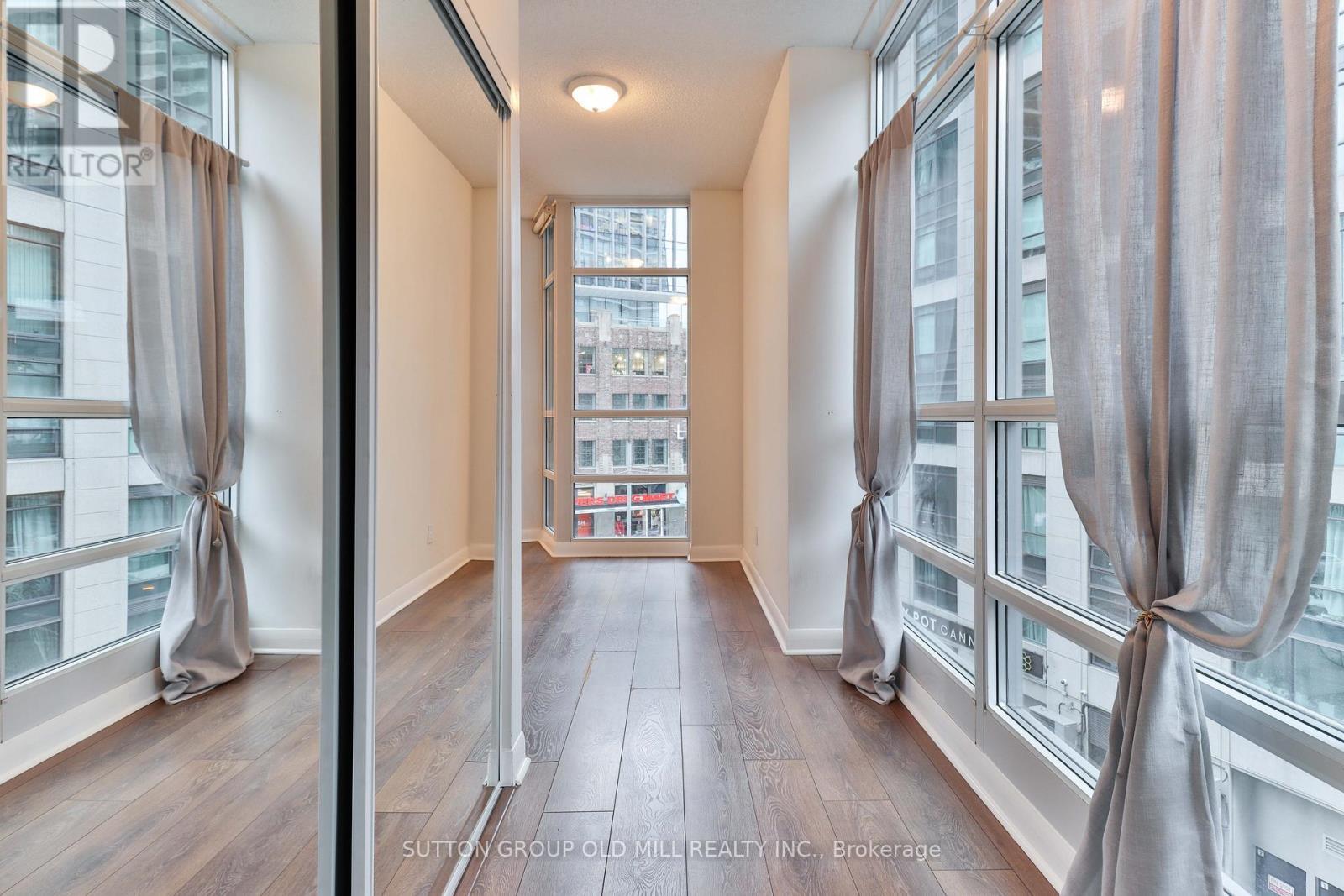 405 - 15 Bruyeres Mews, Toronto, ON - Indoor Photo Showing Other Room