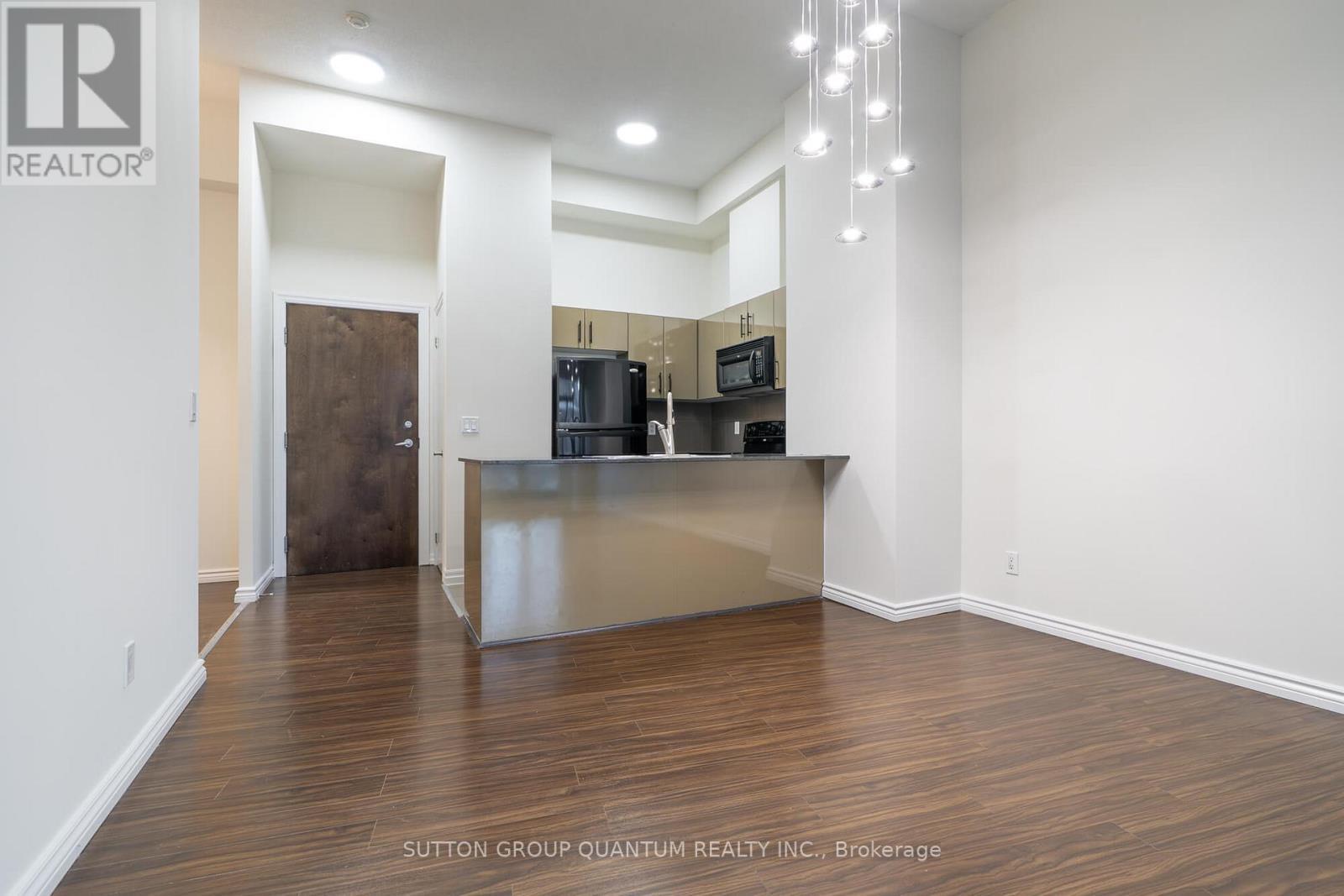 206 - 16 Yonge Street, Toronto, ON - Indoor