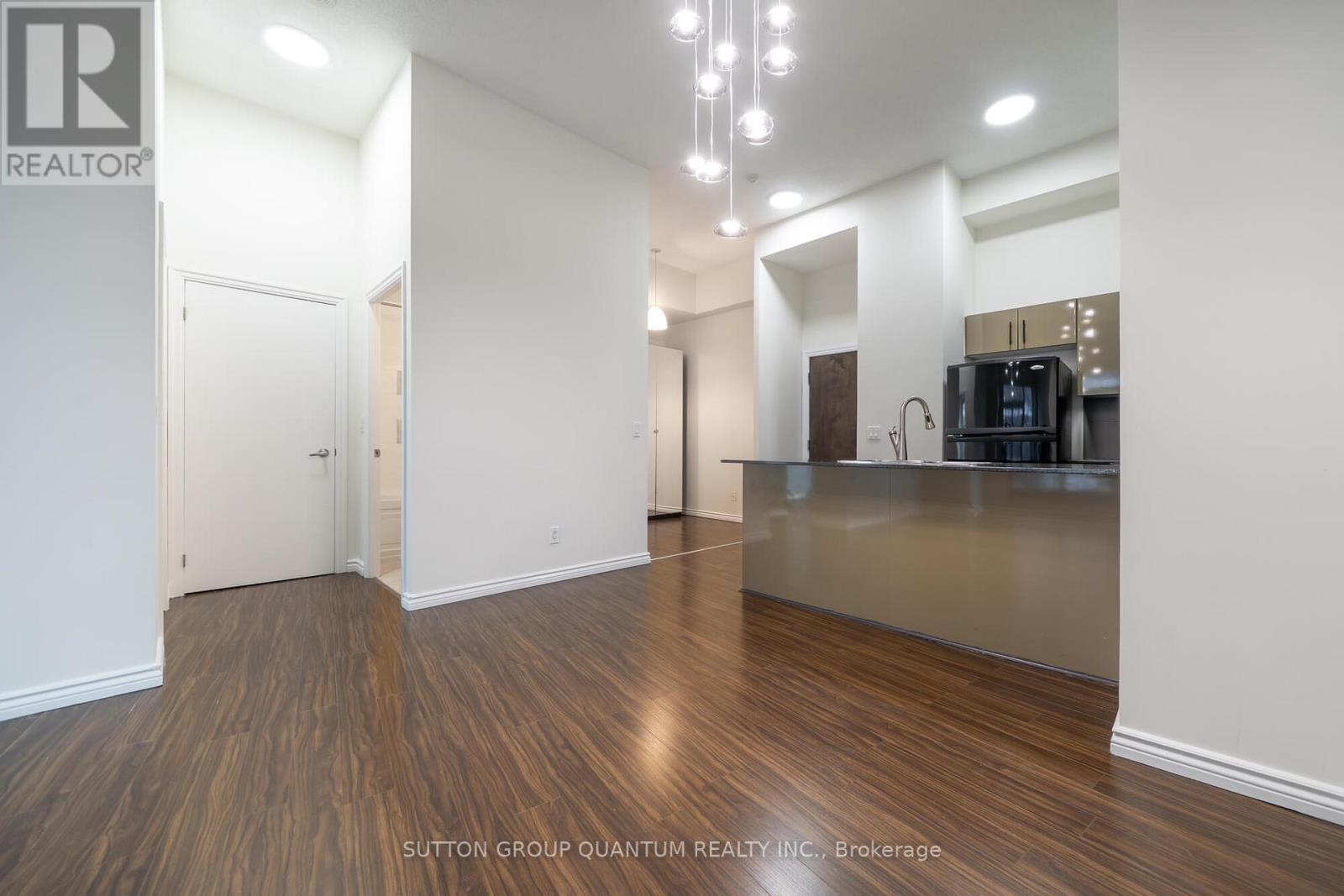 206 - 16 Yonge Street, Toronto, ON - Indoor