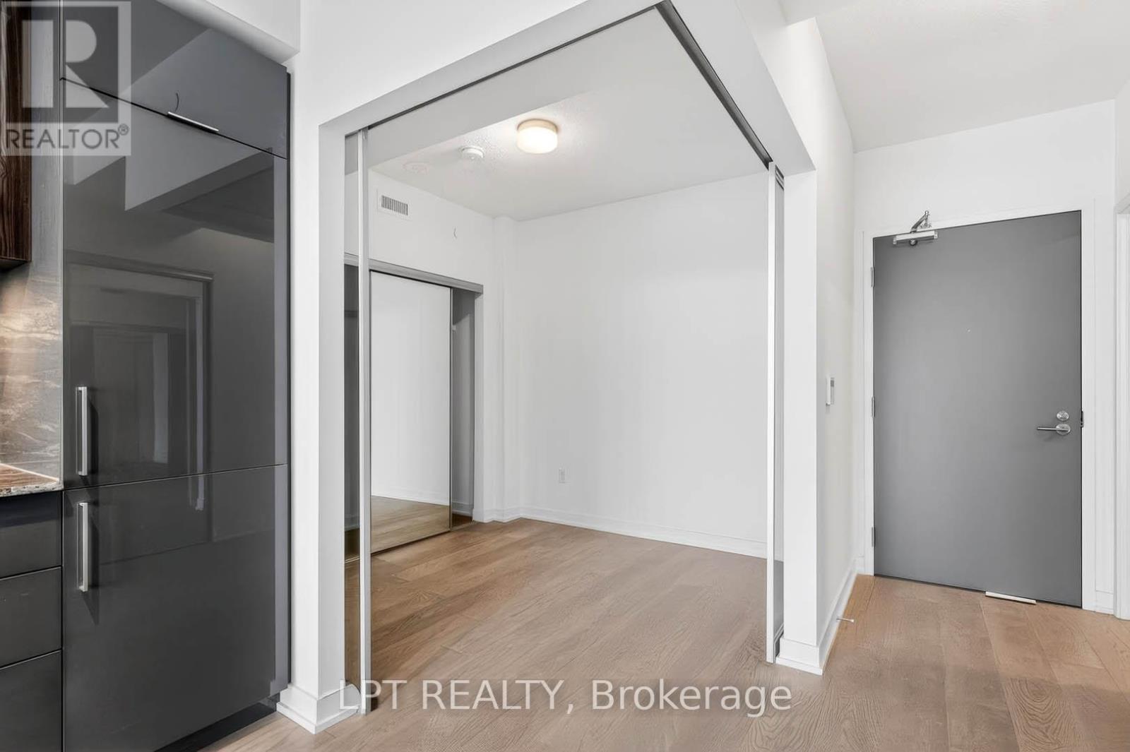 536 - 20 O'Neill Road, Toronto, ON - Indoor Photo Showing Other Room