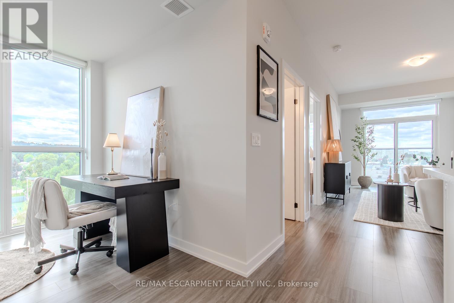 1106 - 870 Queenston Road, Hamilton, ON - Indoor