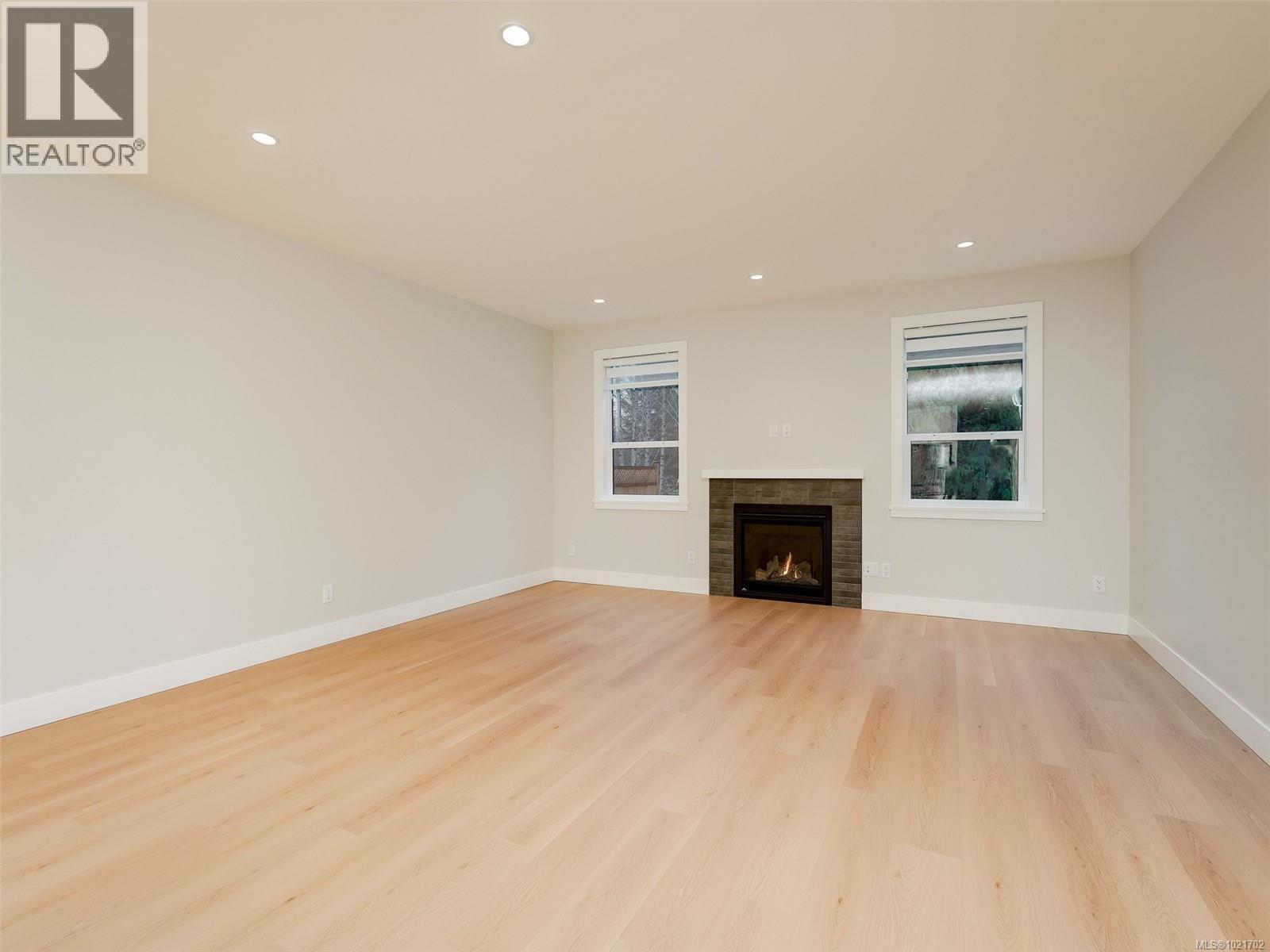 2641 Forest Edge Rd, Sooke, BC - Indoor With Fireplace