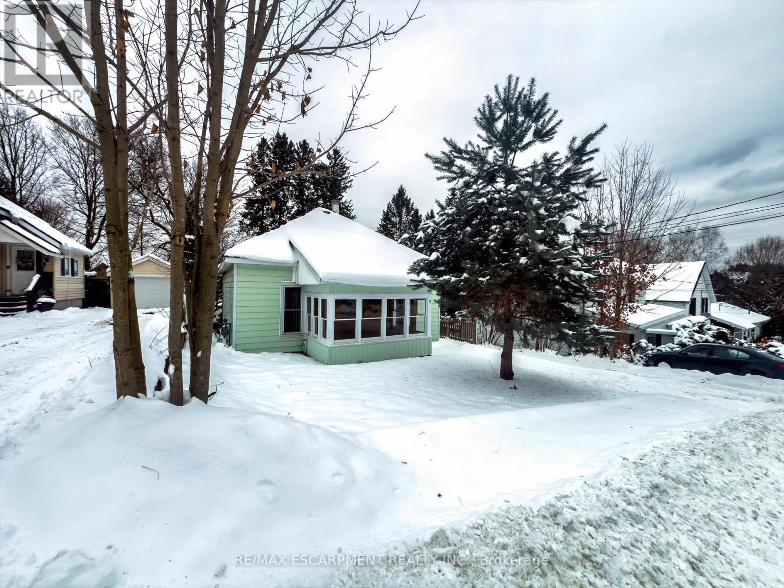 10 Duncan Street E, Huntsville, ON - Outdoor