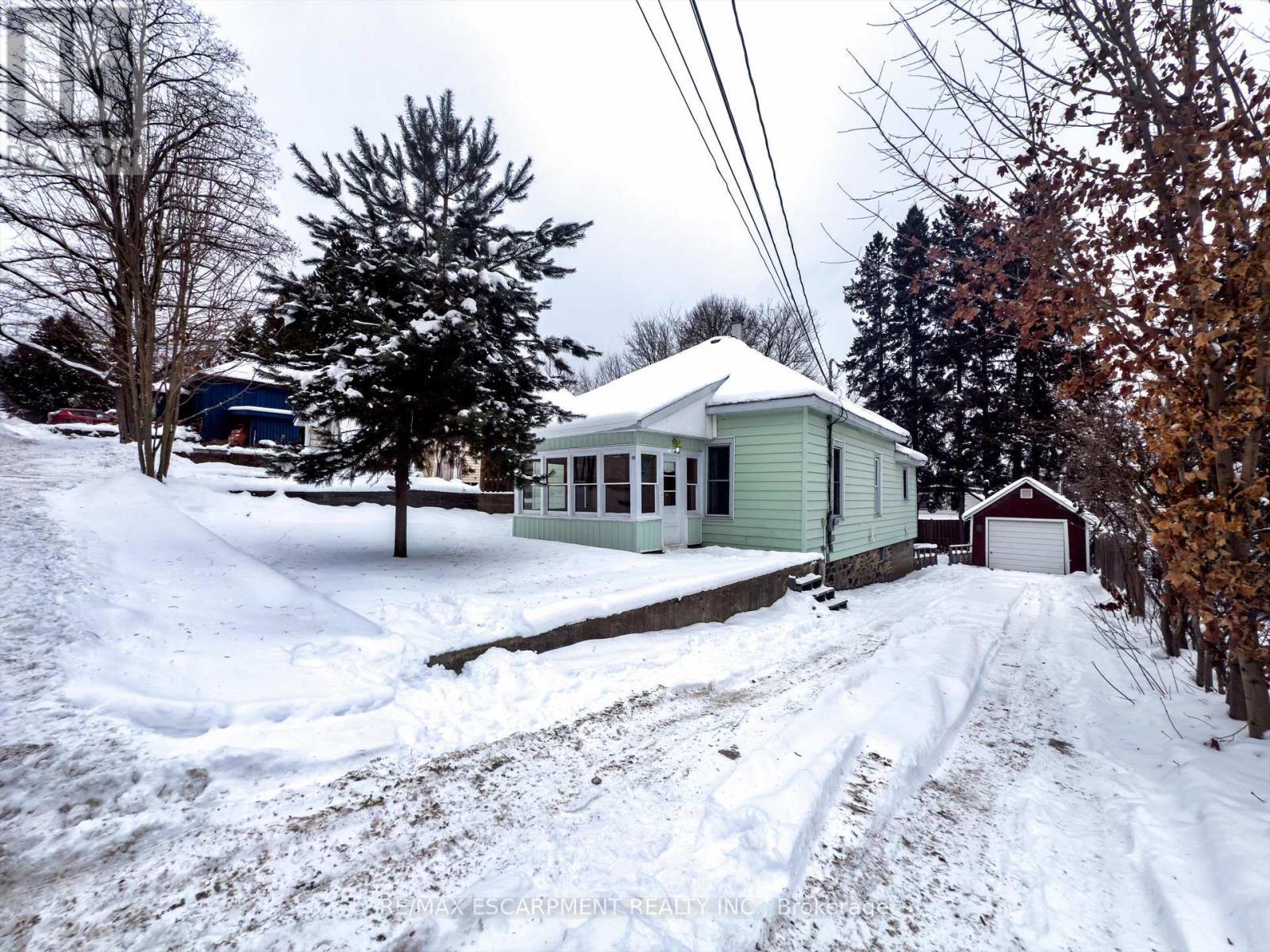 10 Duncan Street E, Huntsville, ON - Outdoor