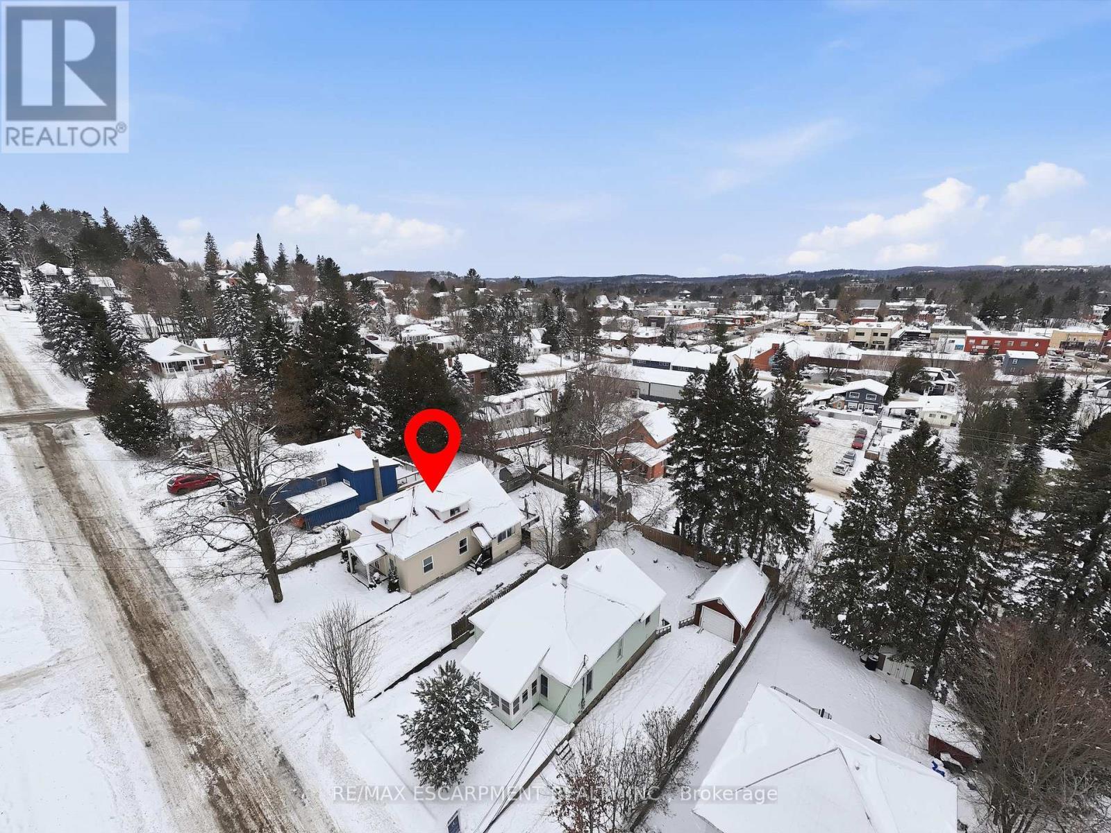 10 Duncan Street E, Huntsville, ON - Outdoor With View