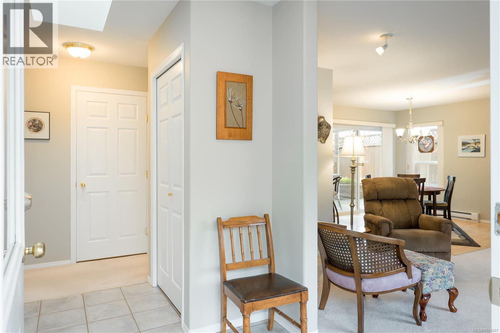 5027 Tiffany Pl, Nanaimo, BC - Indoor