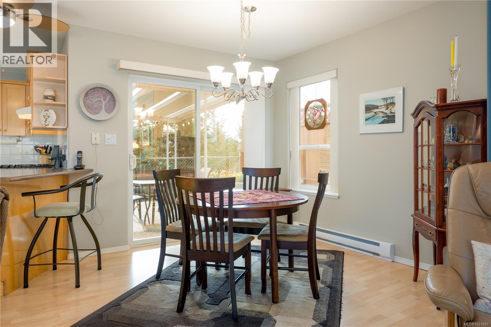 5027 Tiffany Pl, Nanaimo, BC - Indoor Photo Showing Dining Room
