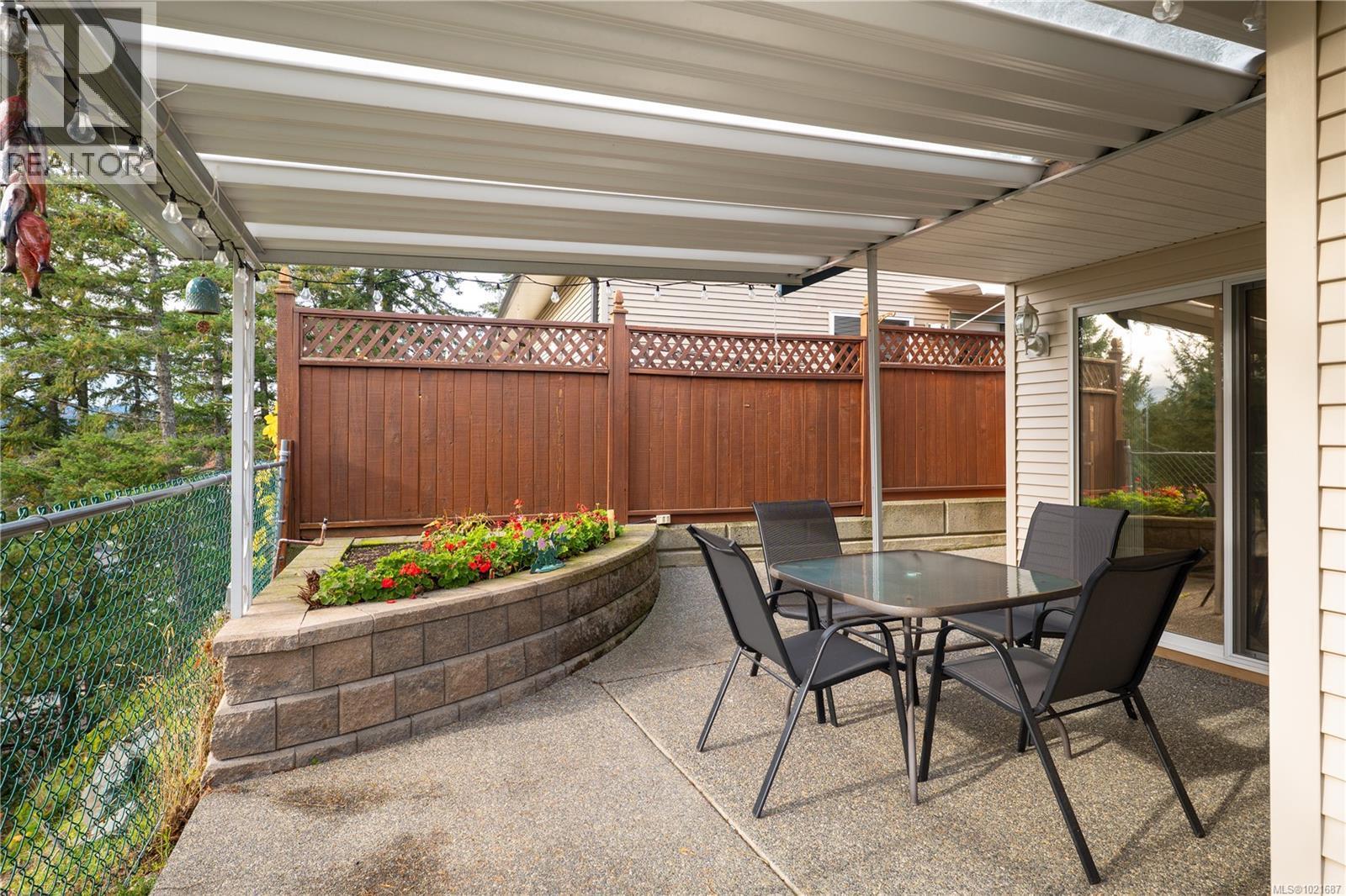 5027 Tiffany Pl, Nanaimo, BC - Outdoor With Deck Patio Veranda With Exterior