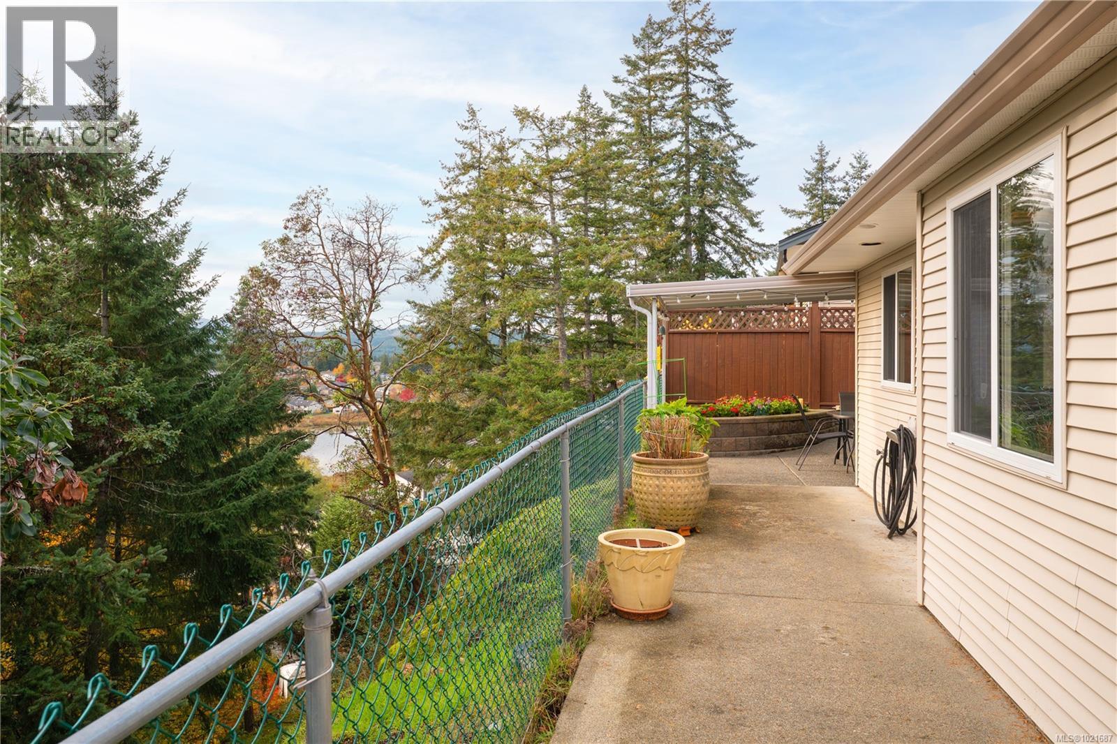 5027 Tiffany Pl, Nanaimo, BC - Outdoor