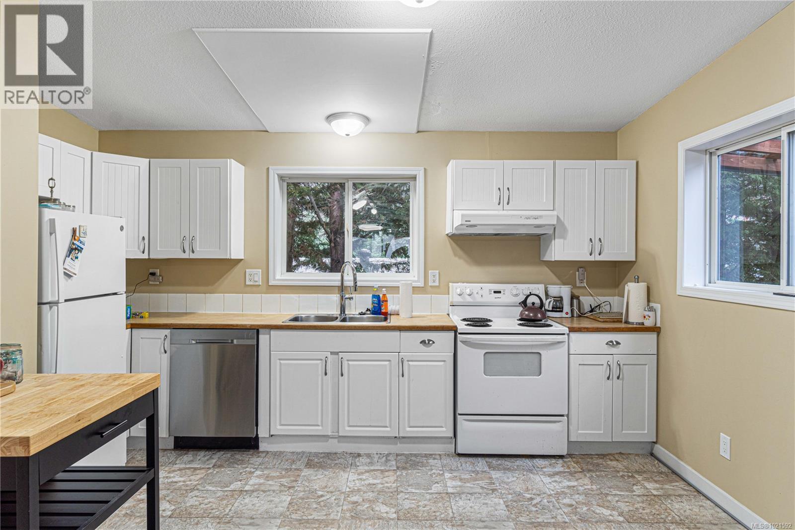 6 2100 Errington Rd, Errington, BC