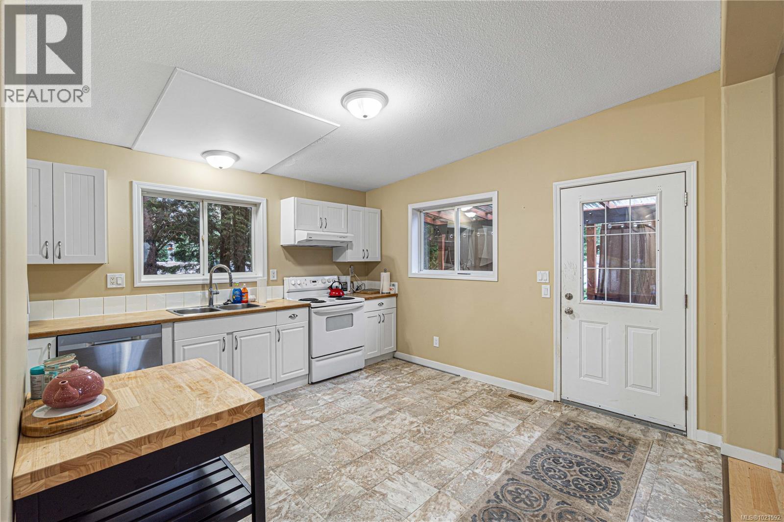 6 2100 Errington Rd, Errington, BC