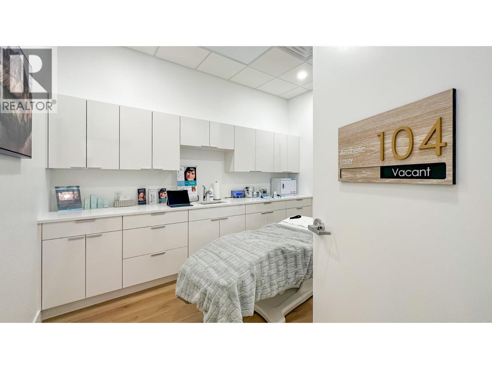 3320 Richter Street Unit# 102, Kelowna, BC