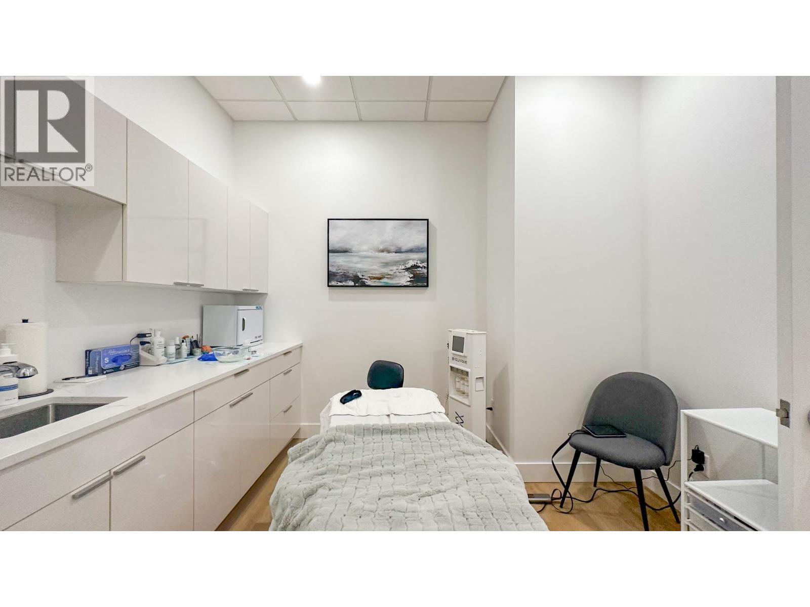 3320 Richter Street Unit# 102, Kelowna, BC