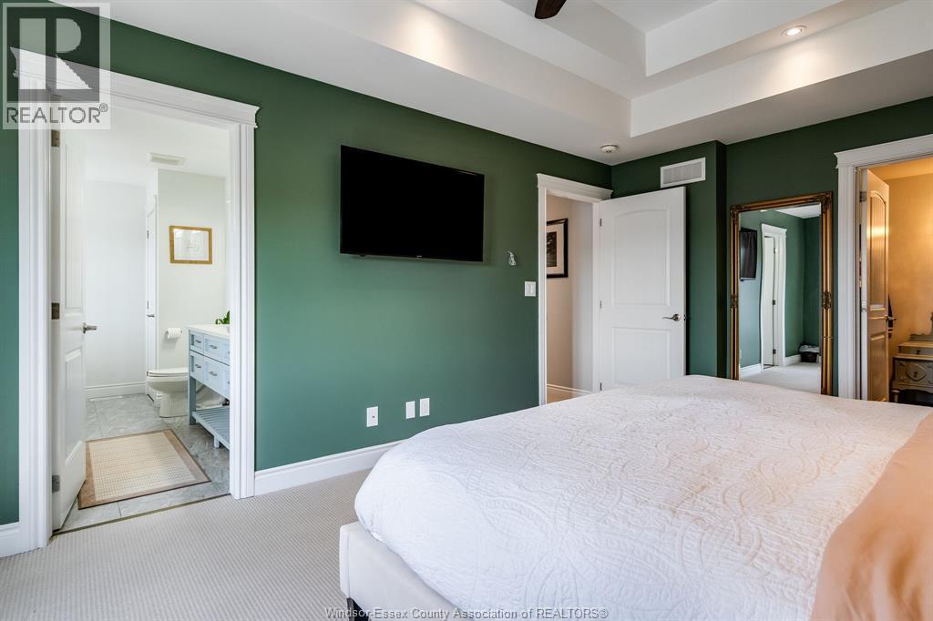 248 Joan Flood, Essex, ON - Indoor Photo Showing Bathroom