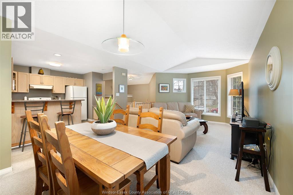 1233 St. Paul Avenue, Windsor, ON - Indoor Photo Showing Dining Room