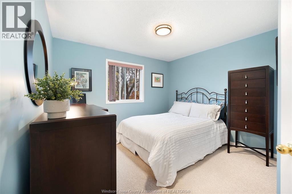 1233 St. Paul Avenue, Windsor, ON - Indoor Photo Showing Bedroom