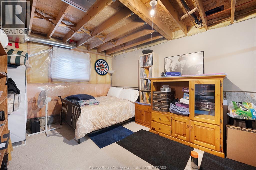 1233 St. Paul Avenue, Windsor, ON - Indoor