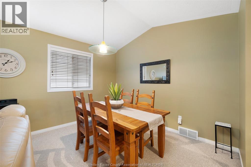 1233 St. Paul Avenue, Windsor, ON - Indoor Photo Showing Dining Room