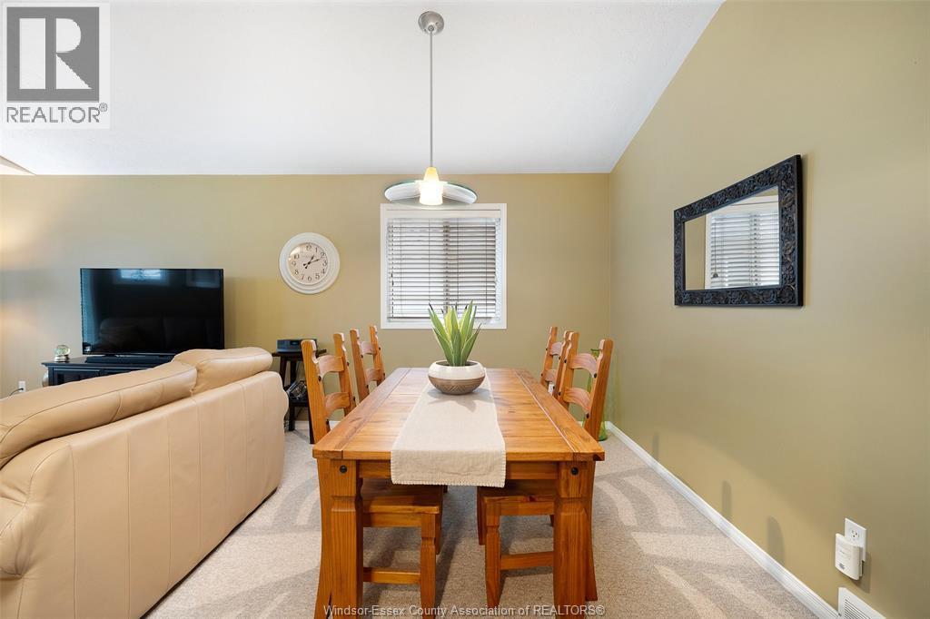 1233 St. Paul Avenue, Windsor, ON - Indoor Photo Showing Dining Room