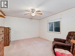 LARGE PRIMARY BEDROOM -