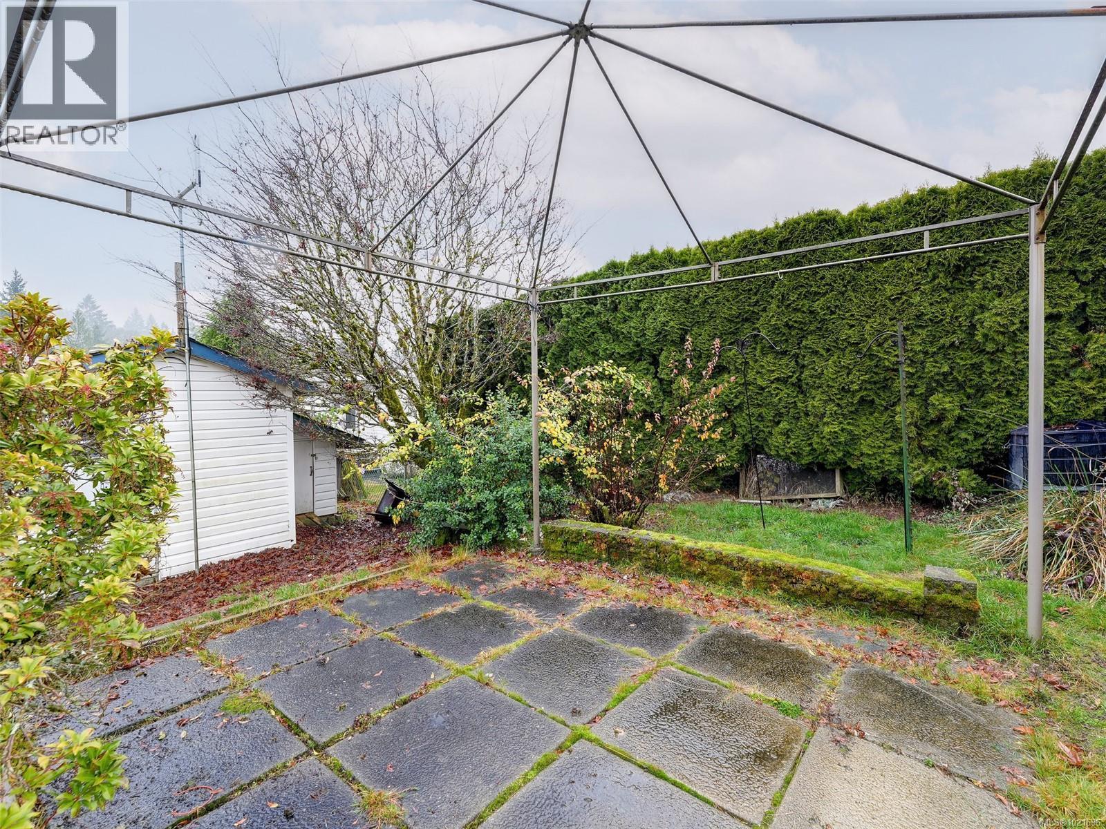 SUNNY PATIO - 2694 Mathew Pl, Malahat, BC