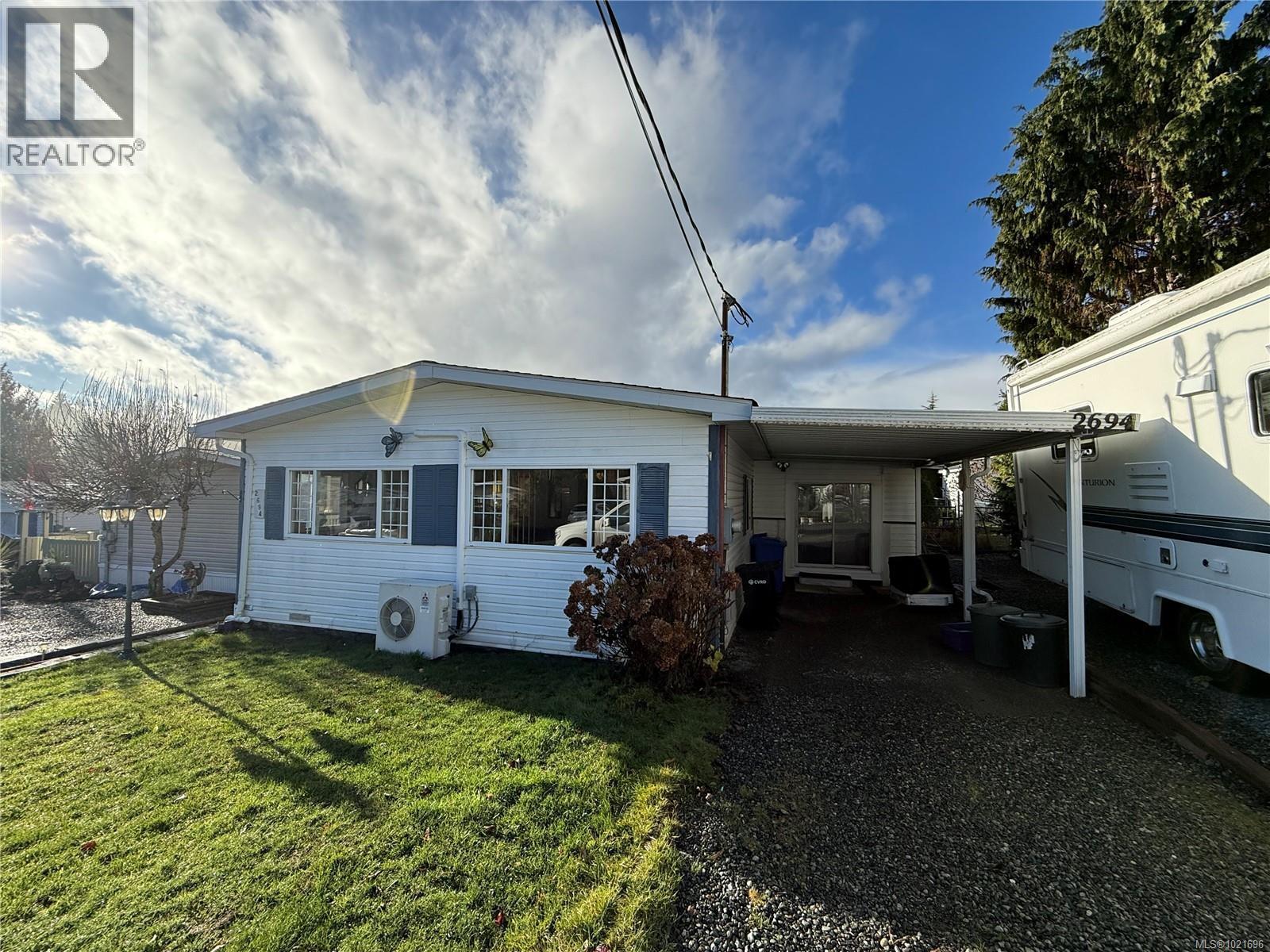 LEVEL DRIVEWAY - 2694 Mathew Pl, Malahat, BC