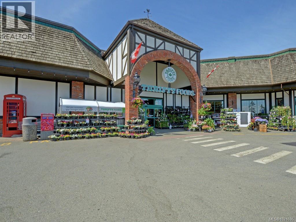 THRIFTY FOODS GROCERY STORE CLOSE BY - 2694 Mathew Pl, Malahat, BC