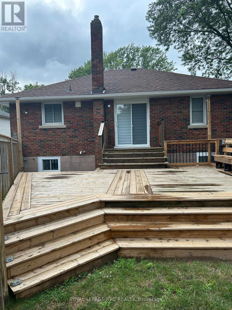 2862 Dorchester Road, Niagara Falls (Stamford), ON - Outdoor With Deck Patio Veranda