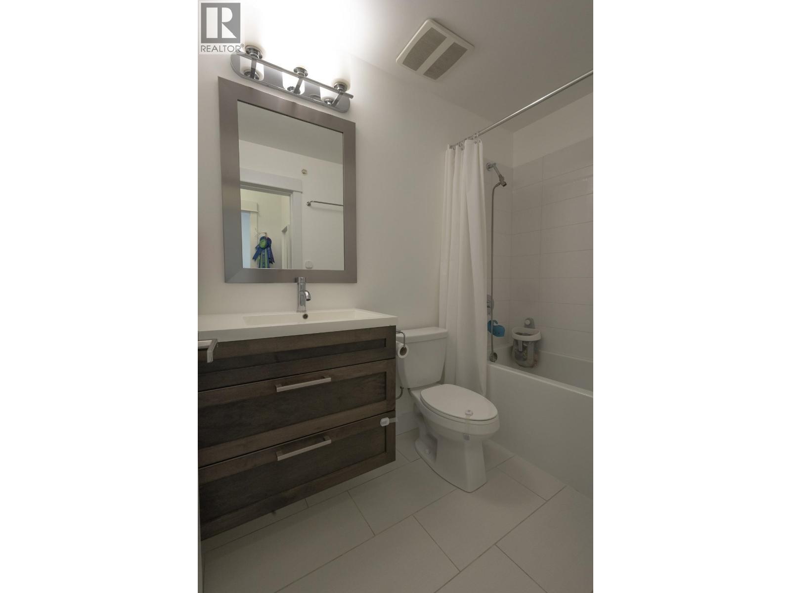 611 2465 Wilson Avenue, Port Coquitlam, BC - Indoor Photo Showing Bathroom