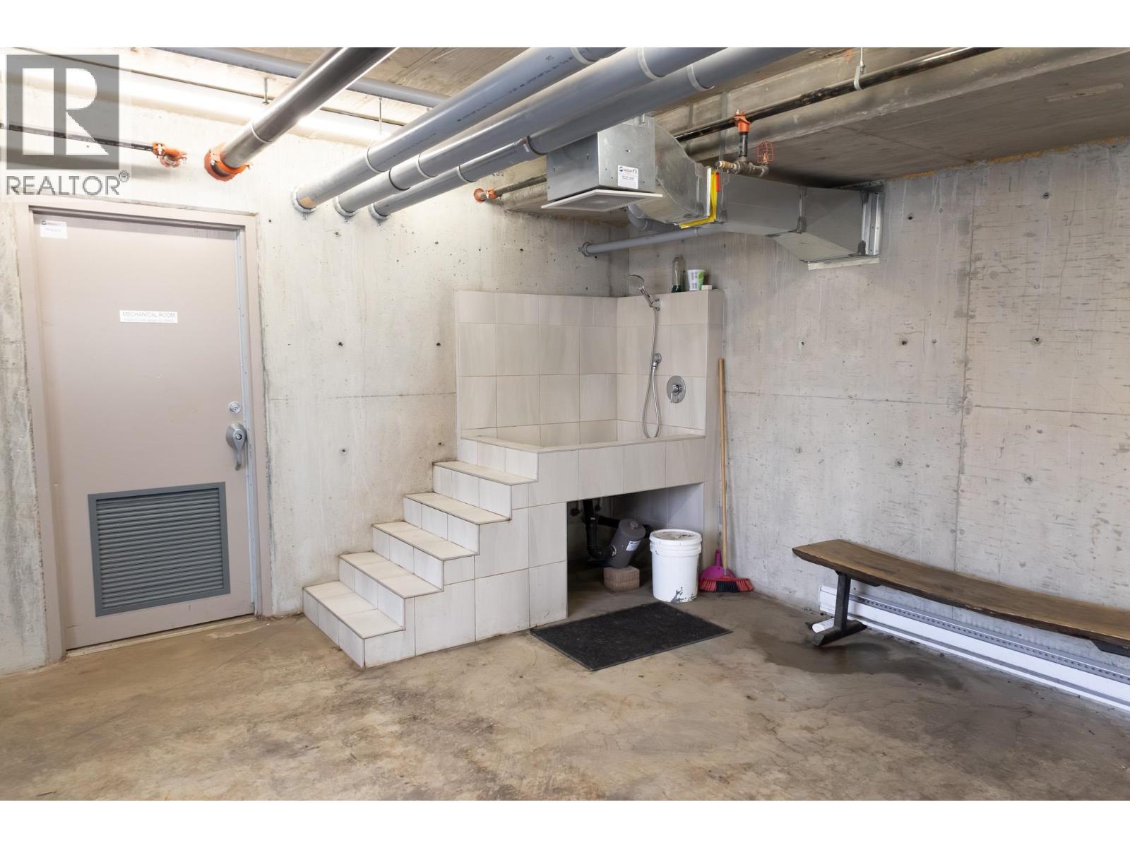 611 2465 Wilson Avenue, Port Coquitlam, BC - Indoor