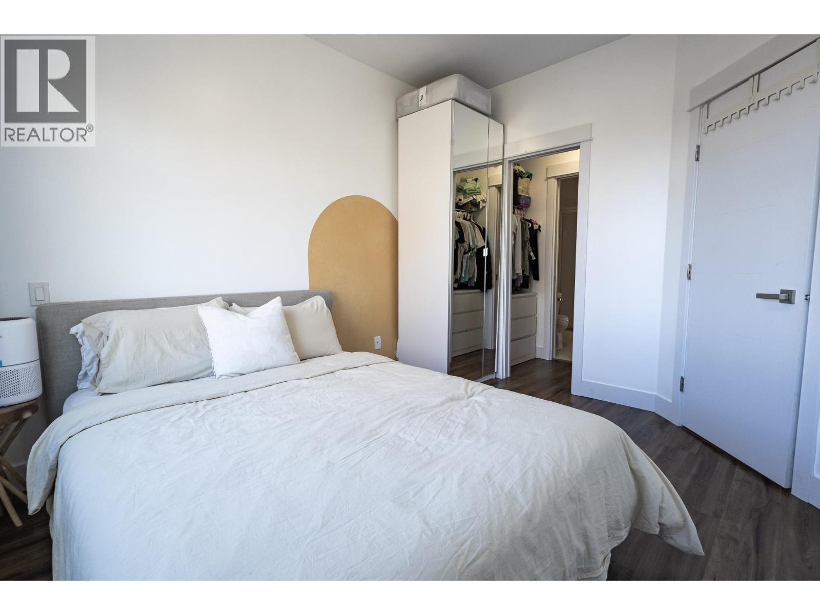 611 2465 Wilson Avenue, Port Coquitlam, BC - Indoor Photo Showing Bedroom