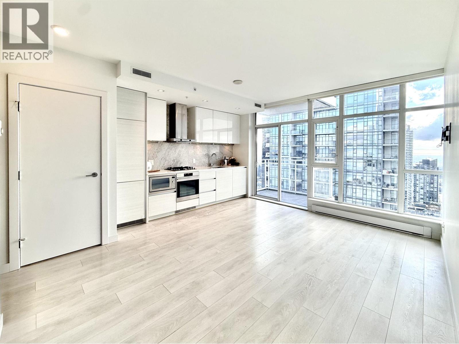 3603 4670 Assembly Way, Burnaby, BC - Indoor