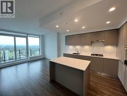 4704 3809 EVERGREEN PLACE Burnaby, BC V3J 0M1