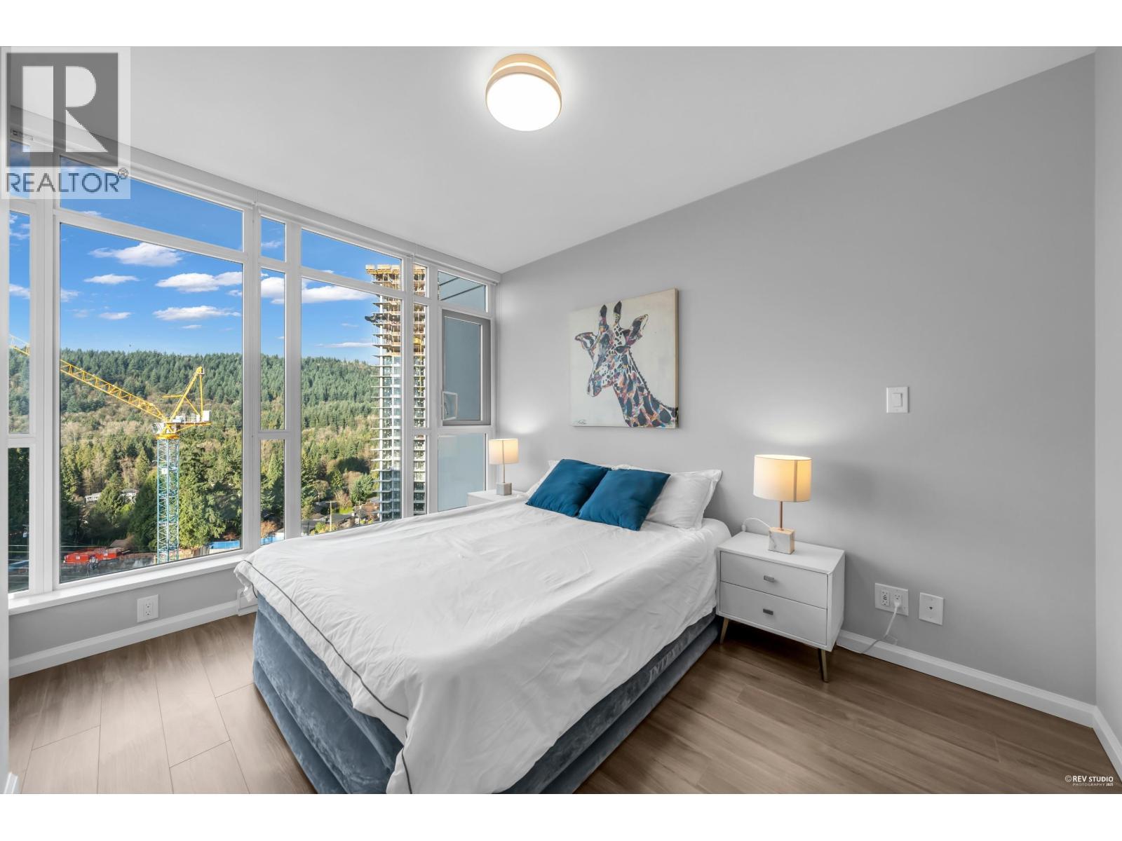 1102 520 Como Lake Avenue, Coquitlam, BC - Indoor Photo Showing Bedroom
