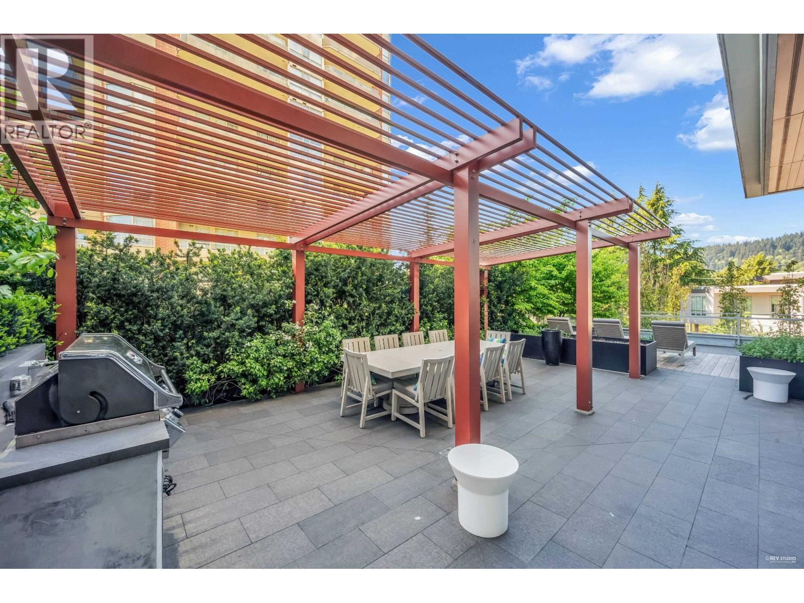 1102 520 Como Lake Avenue, Coquitlam, BC - Outdoor