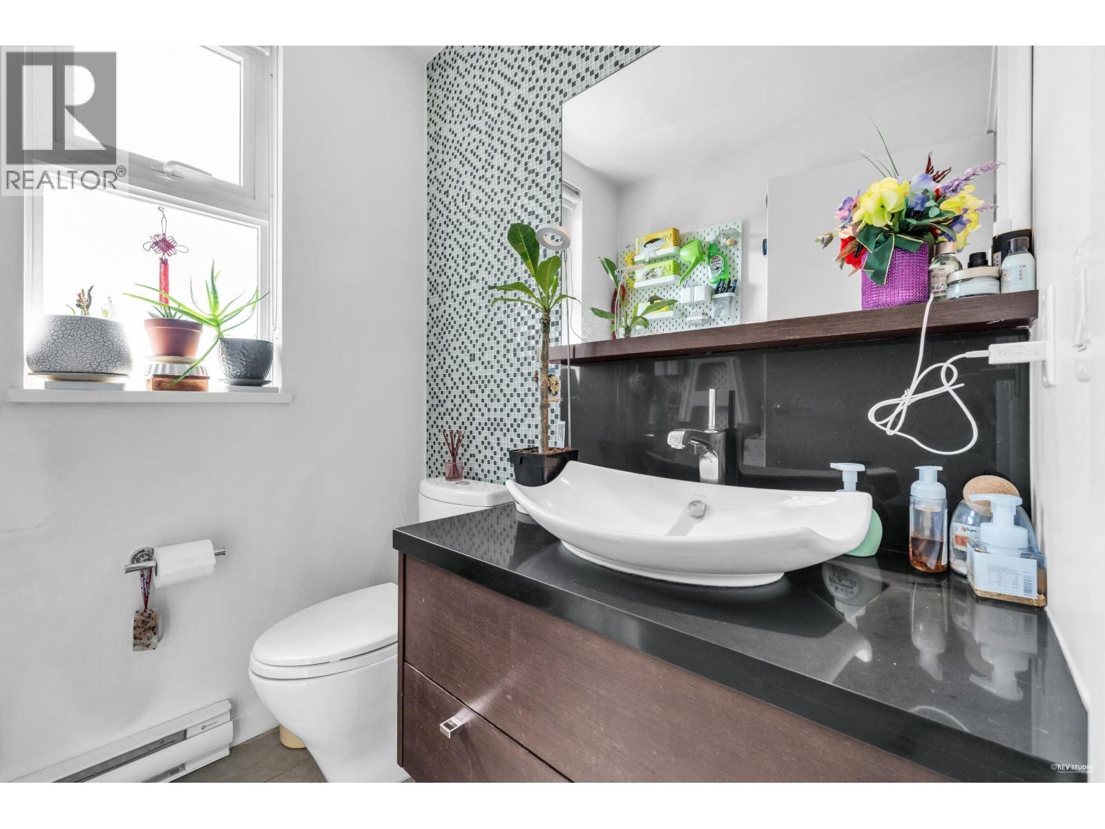 6426 Ash Street, Vancouver, BC - Indoor Photo Showing Bathroom