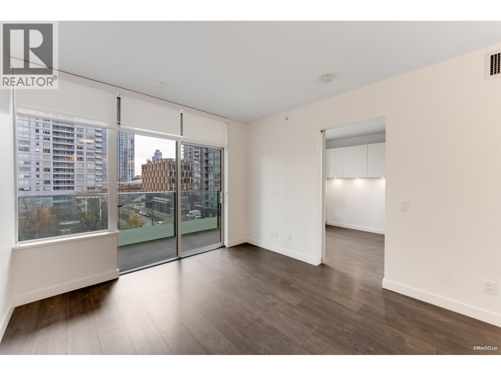 701 6463 Silver Avenue, Burnaby, BC - Indoor