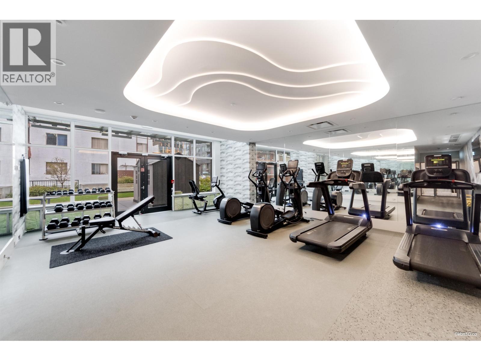 701 6463 Silver Avenue, Burnaby, BC - Indoor Photo Showing Gym Room