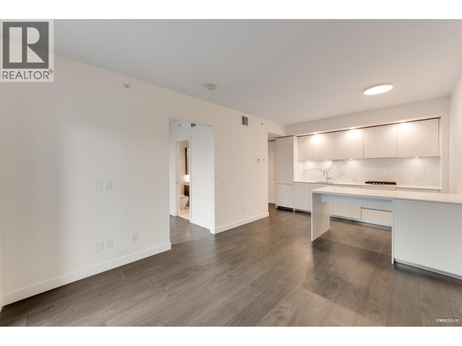 701 6463 Silver Avenue, Burnaby, BC - Indoor Photo Showing Other Room