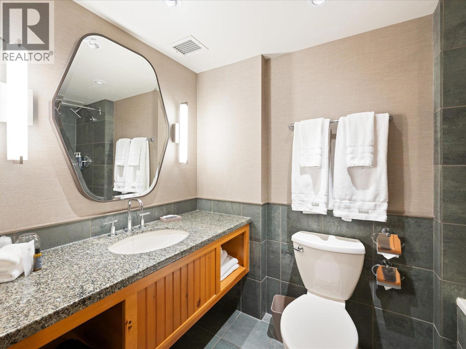 516 4090 Whistler Way, Whistler, BC - Indoor Photo Showing Bathroom