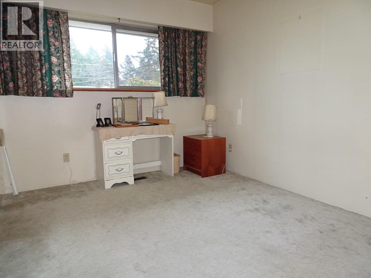 6229 Denbigh Avenue, Burnaby, BC - Indoor