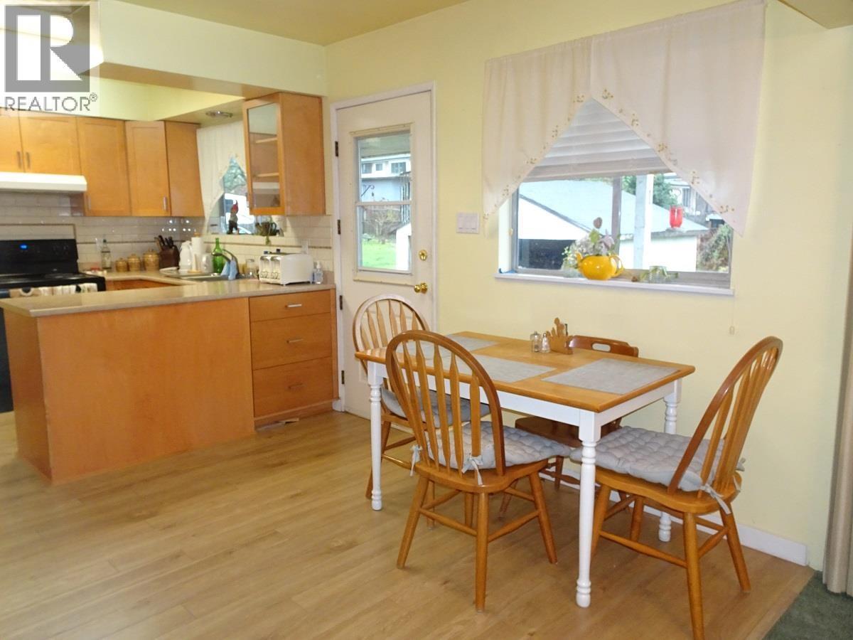 6229 Denbigh Avenue, Burnaby, BC - Indoor Photo Showing Dining Room
