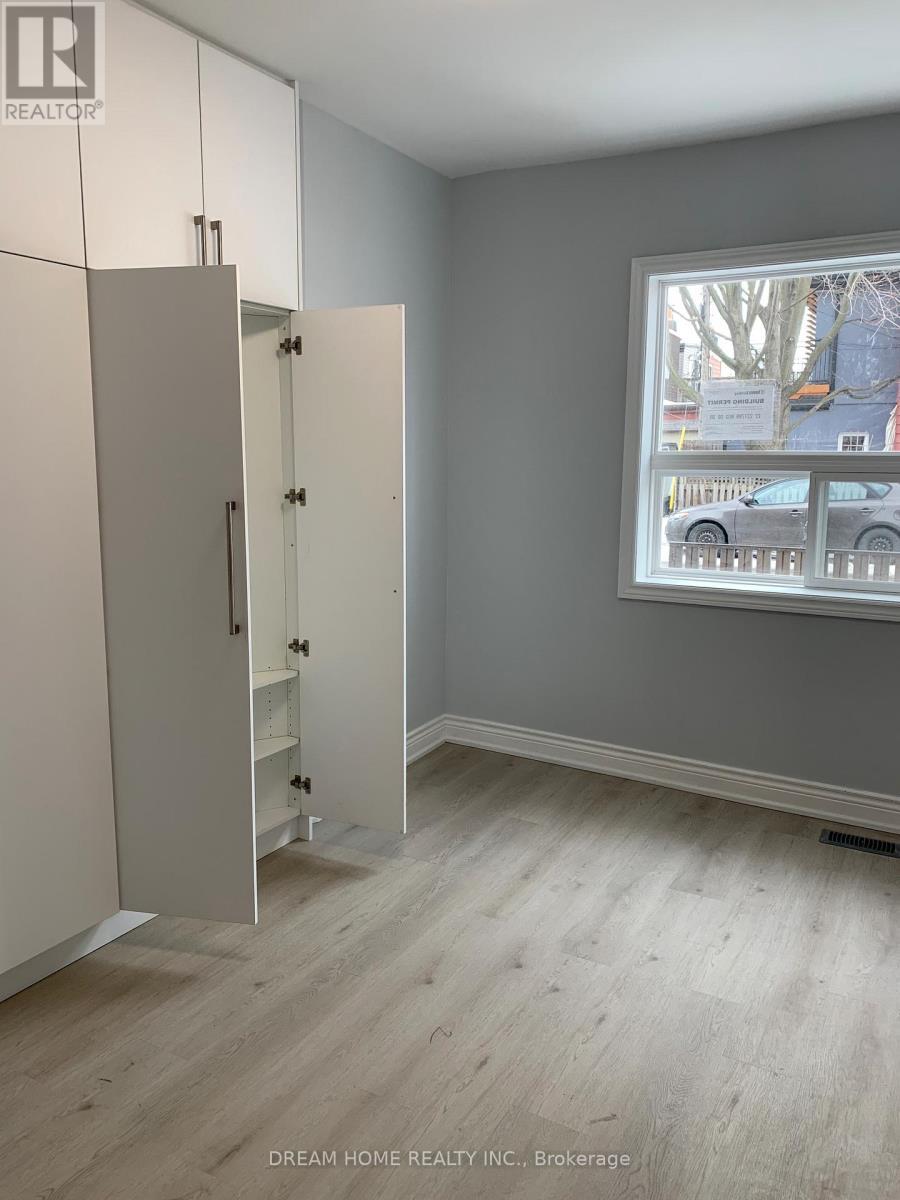 101 - 12 Mansfield Avenue, Toronto, ON - Indoor Photo Showing Other Room