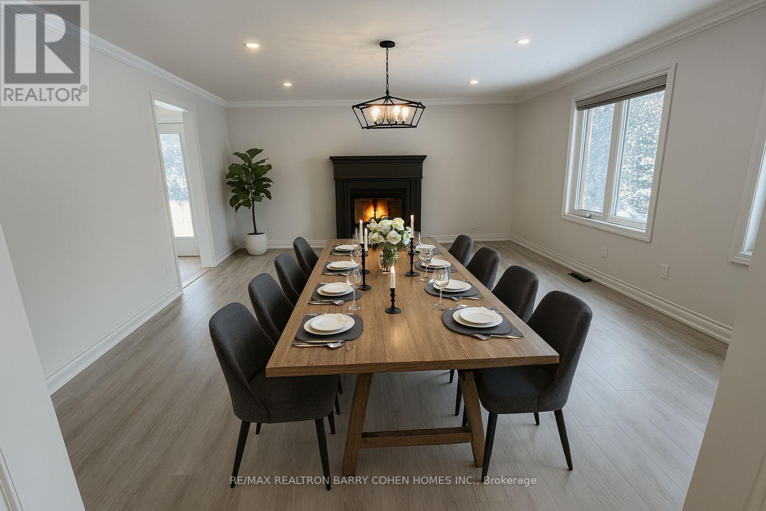14 Mellon Avenue, Georgina, ON - Indoor Photo Showing Dining Room
