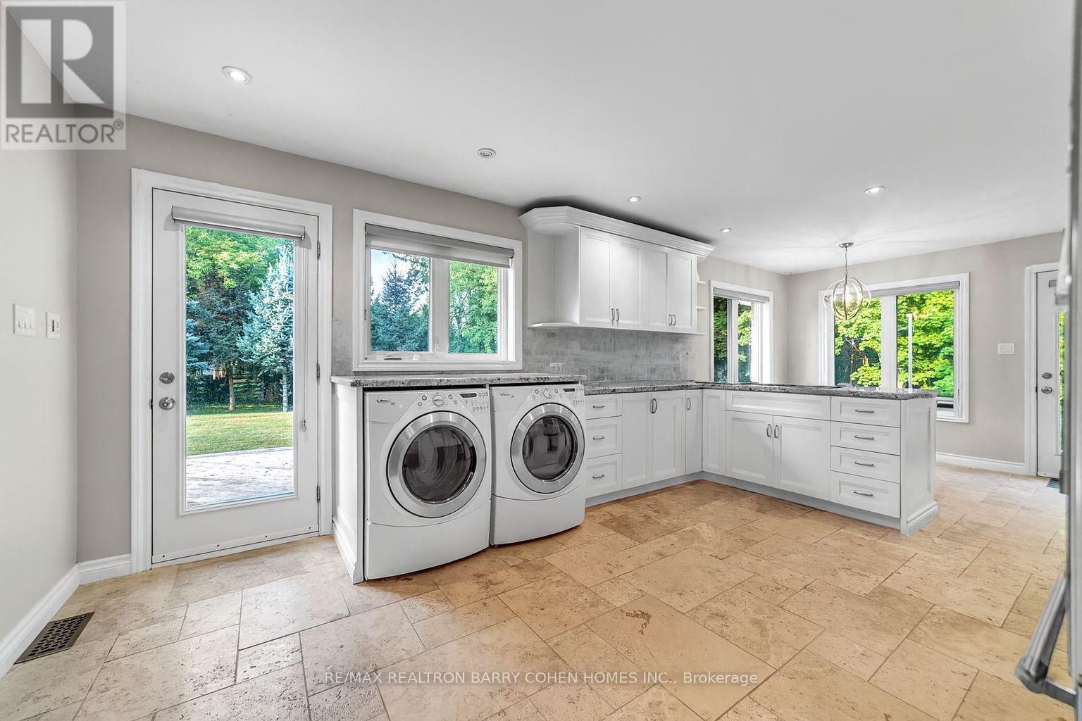 14 Mellon Avenue, Georgina, ON - Indoor Photo Showing Laundry Room
